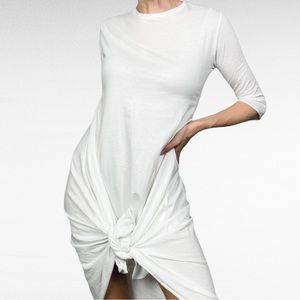 Mark And Estel | White Flowy Asymmetric Crew Neck High-Low Cotton T-Shirt Dress